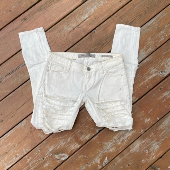 Guess Y2K Low Rise Distressed With Lace Peaks Boo - Picture 3 of 9